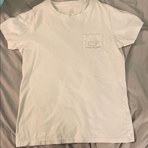 Women vineyard vines tshirt